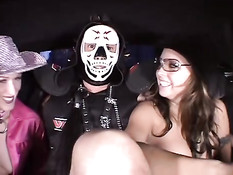 Babes suck in a car