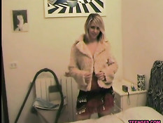 Young sexy whore knows to suck