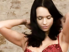 Melinda strips