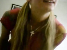 Teen girl fucking bat