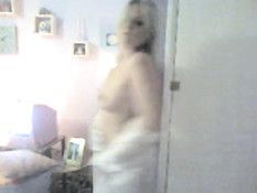 Blonde strips in bedroom