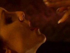 Julia Ann: Hot Lesbian MILFS