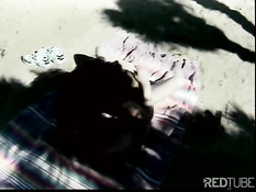Горячая девушка Никки трахается на природе