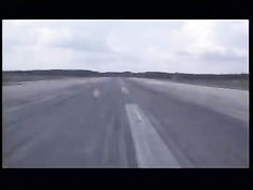 Развратные шлюхи занимаются сексом на качелях