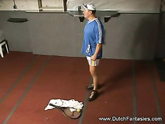 Теннисная тренировка заканчивается горячим сексом на корте