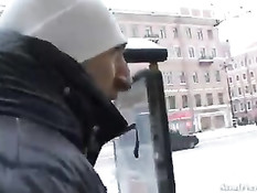 Девушка из города на Неве занималась сексом с приезжим мужиком