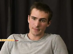 Два паренька рассказывают о себе перед съёмками в гей порно видео