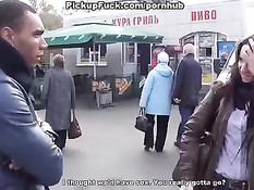 Пацаны привезли в лес рыжую шалаву и развели её на двойной минет