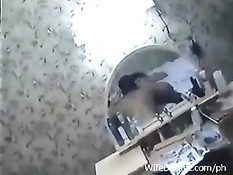 Дамы из ретро порно клипа ебутся с мужиком используя секс игрушки