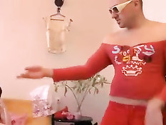 Юные нимфоманки захотели почувствовать настоящий мужской орган