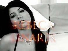 Порнозвезда Rebeca Linares и её подруга трахаются с двумя мужиками