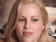 Блондинка Meghan Edison снимается в любительском порно с толстым