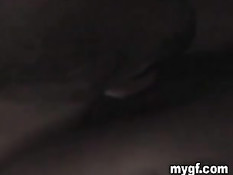 Парень снимает на камеру домашнее порно с девкой скачущей на хуе