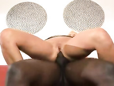 Сексуальные подруги Tory Lane и Carly Parker трахаются с мужчиной