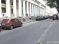 Русская студентка не долго думая соглашается сняться в порно клипе