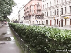 Блондинка Светлана взяла визитку и решила зайти на порно кастинг