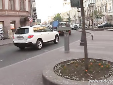 Порно агент снял русскую брюнетку Марину и трахнул в своём офисе
