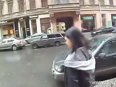 Питерская девка с собачкой Кристина снимается в любительском порно