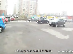 Встретил на остановке свою подругу Яну и трахнул у себя на балконе