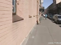 Студентка с косой Инна после уговоров согласилась сняться в порно