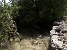 В военном лагере происходят гей секс оргии с участием новобранцев