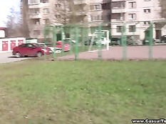 Случайная знакомая ведёт парня домой и занимается с ним сексом
