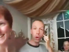 Три пары британских свингеров трахаются и снимаются в порно клипе