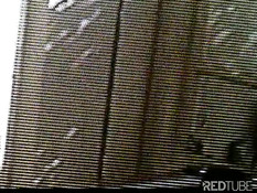 Чёрный мужчина оттрахал мулаточку на бильярдном столе и на полу