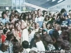 Сборник видеоклипов с участием звезды ретро порно Linda Lovelace