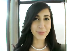 Шикарная девушка в сетчатом белье Valerie Kay ебётся с мужчиной