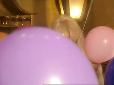 Сексуальная блондинка Anita Blonde сделала парню сладкий минет