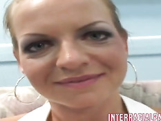 Немецкая женщина Sarah Sunn в Америке оттрахана чёрным парнем