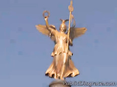 Мужчины щипают за соски и трахают связанных сисястых девушек