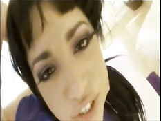 Мужик облизал попу сисястой Abella Anderson и вставил в анус член