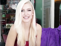 Минет и ебля с милой блондинкой с маленькой грудью Alexa Grace