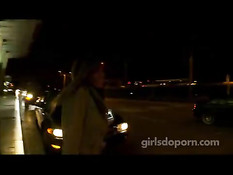 Симпатичная мулатка Ashlee Cleveland жёстко выебана на кровати