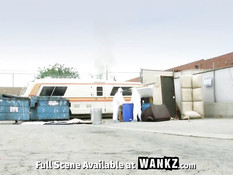 Сисястая рыжая сучка в кожаном белье Marsha May отсасывает член