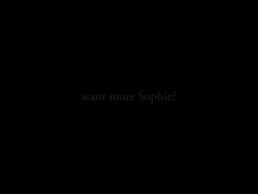 Грудастая лесбиянка Sophie Dee в бассейне ласкает Yurizan Beltran