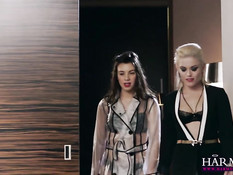 Групповой секс лесбиянок Dani Daniels, Ash Hollywood и Tiffany Doll