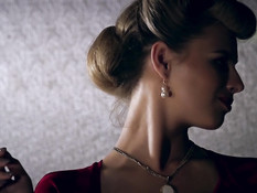 Блондинку с интимной стрижкой Jillian Janson отымели двое парней