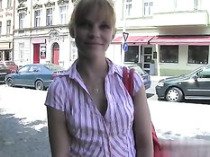 Пикапер снял на улице светловолосую студентку и оттрахал раком