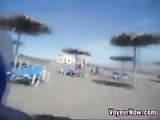 Женщины дрочат своим мужчинам члены на пляжах и в транспорте