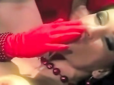 Подборка семяизвержений на сексуальную брюнетку Mya Diamond