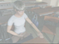 Студент в очках подрочил член на лекции 3D преподавательницы