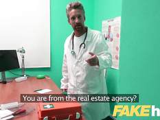 Развратный доктор отымел в кабинете юную пациентку с хвостиком