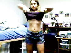Sweet webcamgirl stripping
