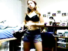 Sweet webcamgirl stripping