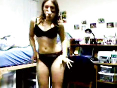 Sweet webcamgirl stripping